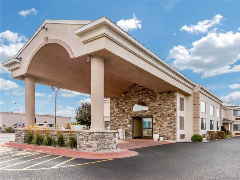 Comfort Inn Ludington Near Us-10 Εξωτερικό φωτογραφία