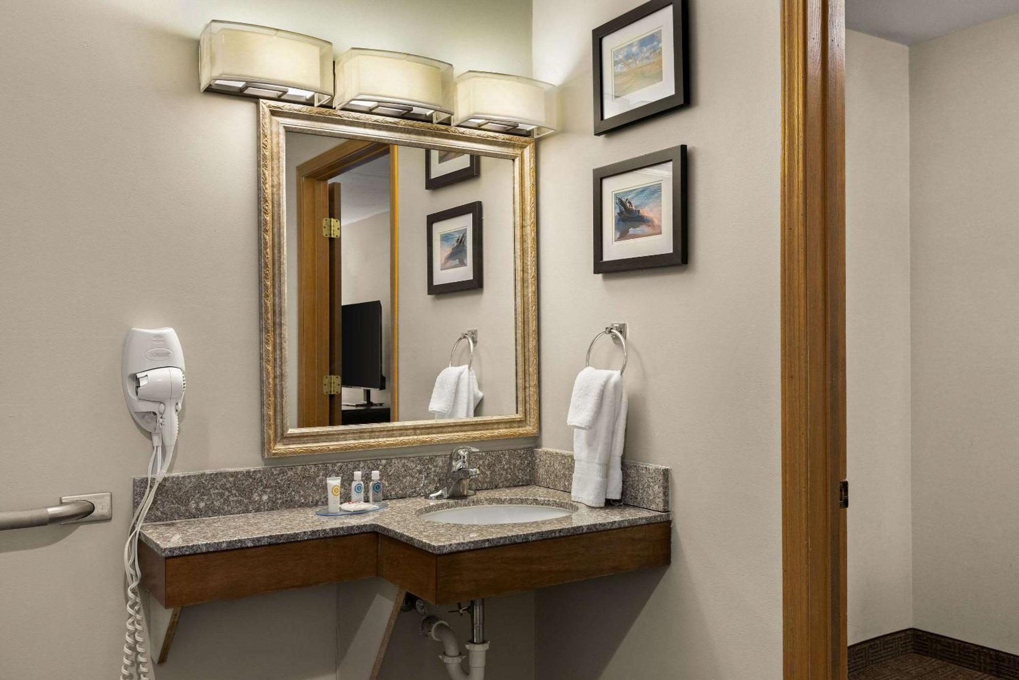 Comfort Inn Ludington Near Us-10 Εξωτερικό φωτογραφία